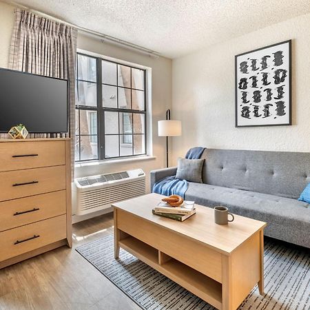 Intown Suites Extended Stay Greensboro Nc - Airport Εξωτερικό φωτογραφία
