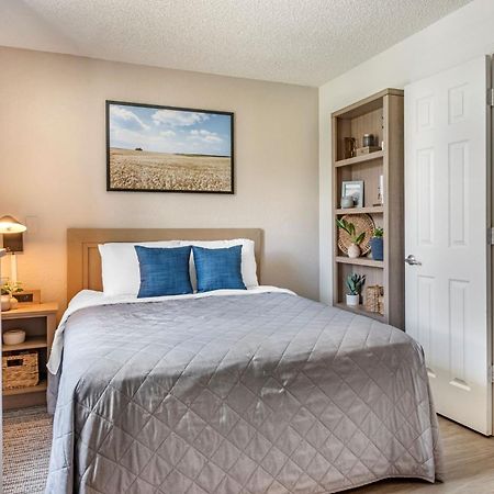 Intown Suites Extended Stay Greensboro Nc - Airport Εξωτερικό φωτογραφία