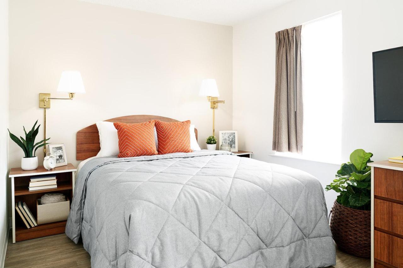 Intown Suites Extended Stay Greensboro Nc - Airport Εξωτερικό φωτογραφία