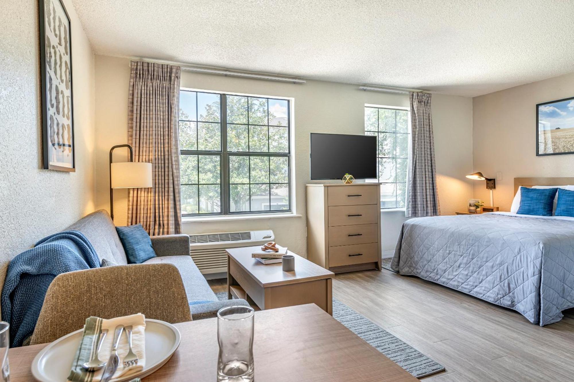 Intown Suites Extended Stay Greensboro Nc - Airport Εξωτερικό φωτογραφία