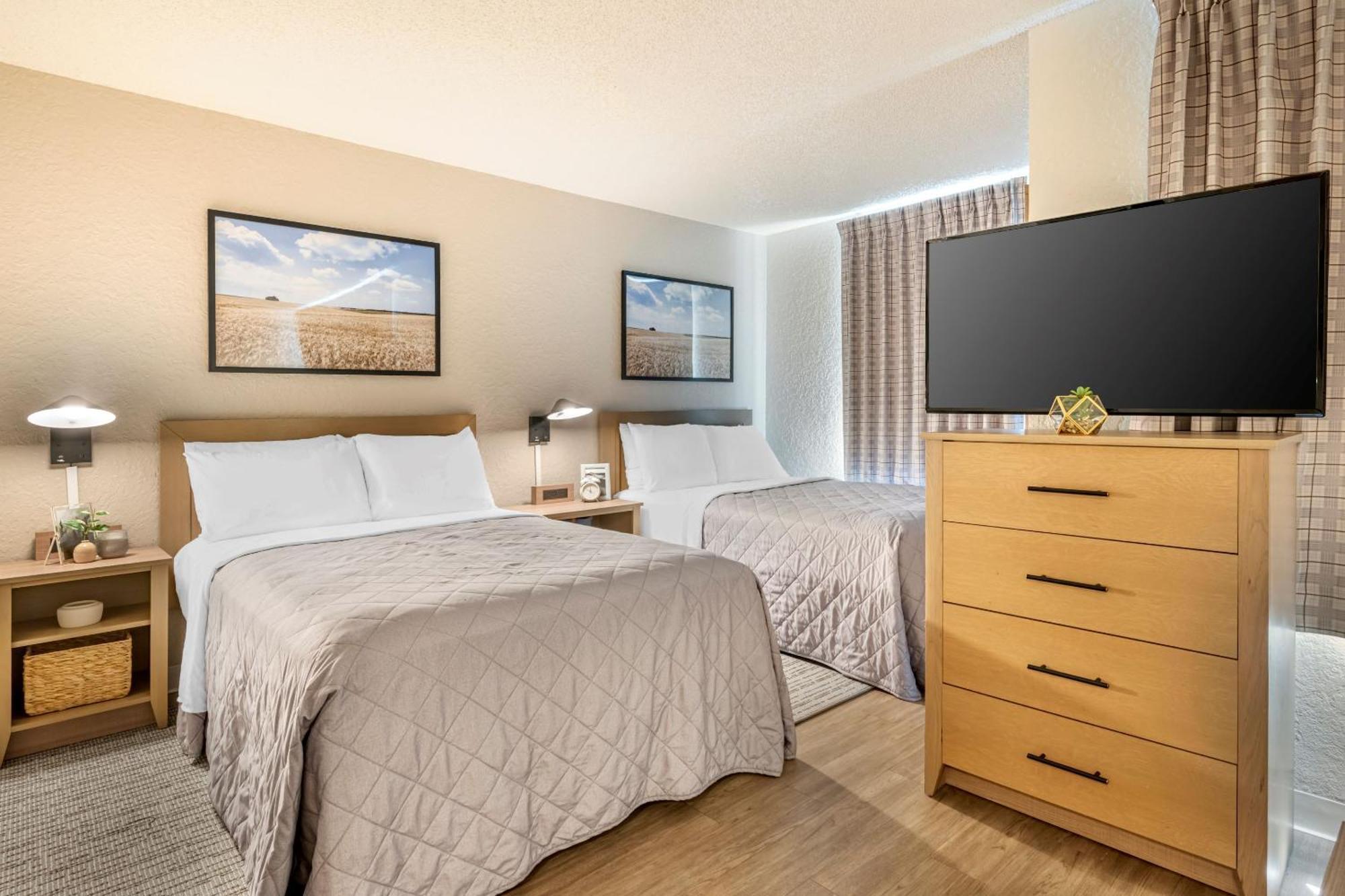 Intown Suites Extended Stay Greensboro Nc - Airport Εξωτερικό φωτογραφία